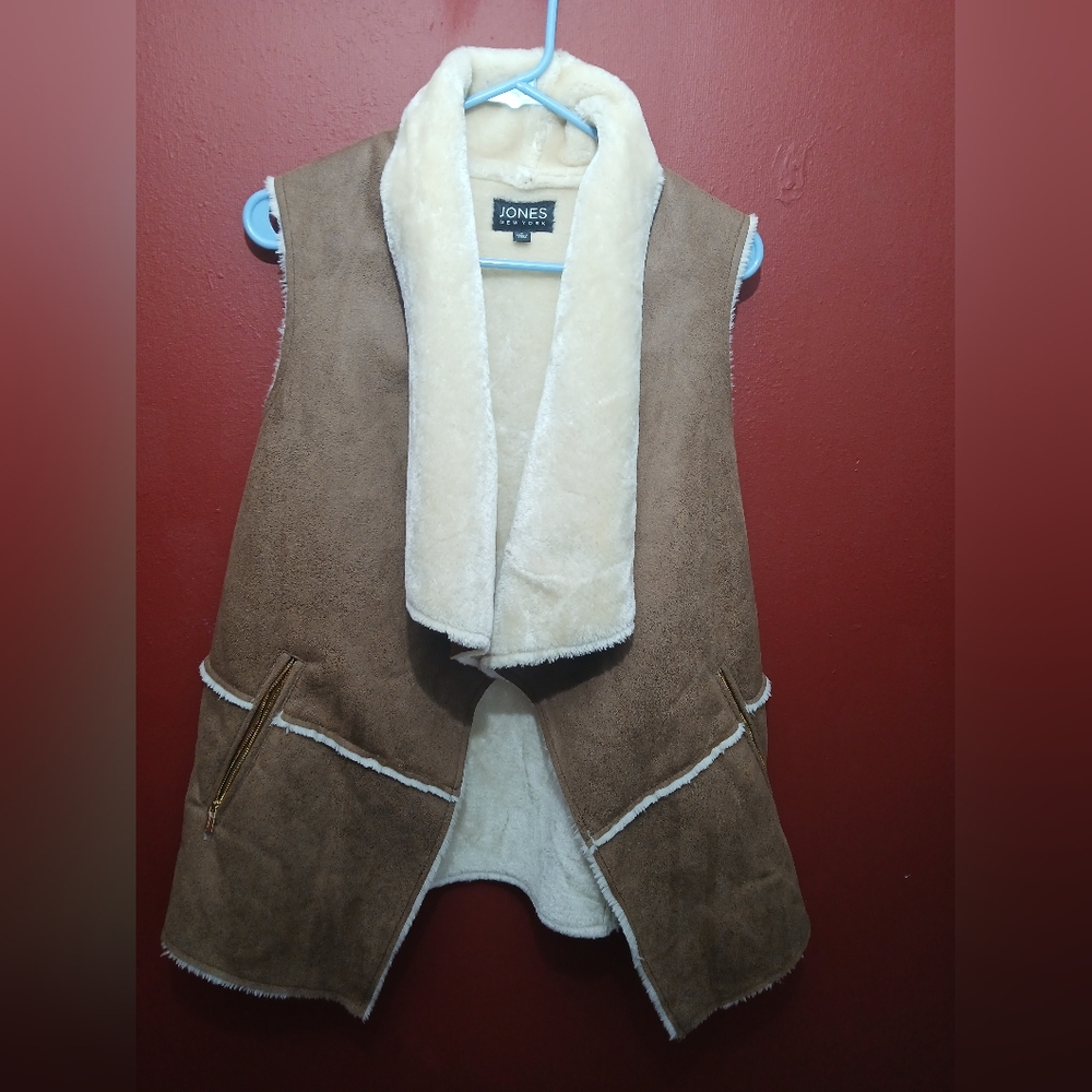 Jones New York Tan and Cream Vest